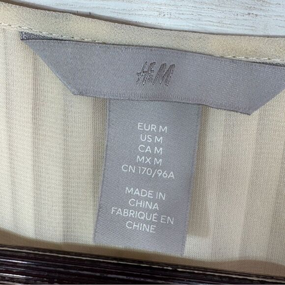 H&M Pleated Billow Sleeve Chiffon Tie Neck Swing Blouse Cream Medium - Picture 11 of 14